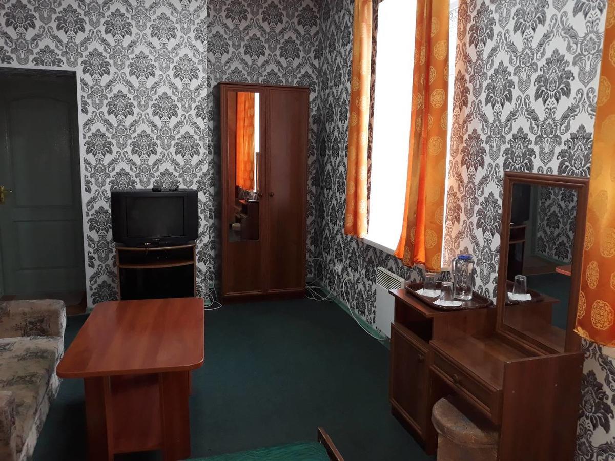 Eurolux Hotel Poltava Exteriör bild